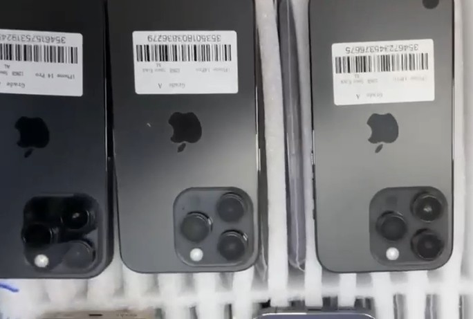 64x iPhone 14 Pro 128GB - A+ Grade at €385 Each