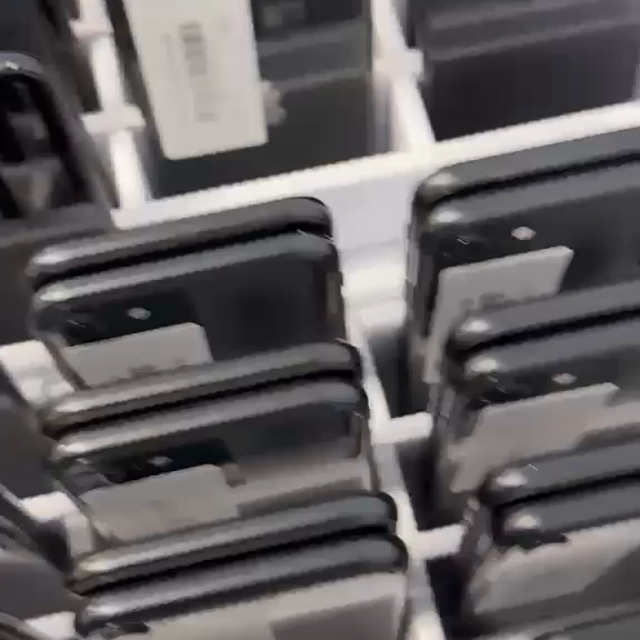 100x Apple iPhone SE 2020 64GB EU Spec Trade Deal