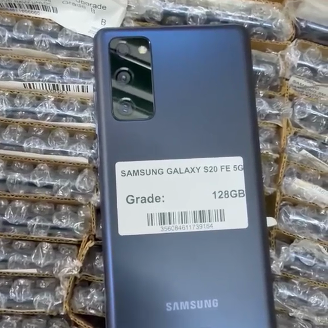 250x Samsung Galaxy S20 FE 128GB 5G Mint A Retail Pick