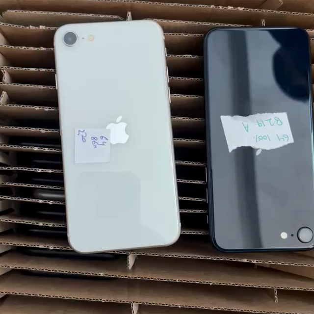 200x Apple iPhone SE 2020 64GB Grade A/A- Wholesale Value